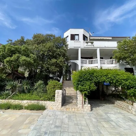 W/ Spacious Terrace