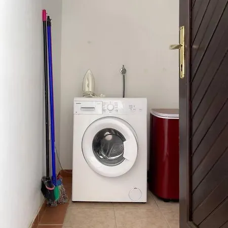 W/ Spacious Terrace Casa de Férias *