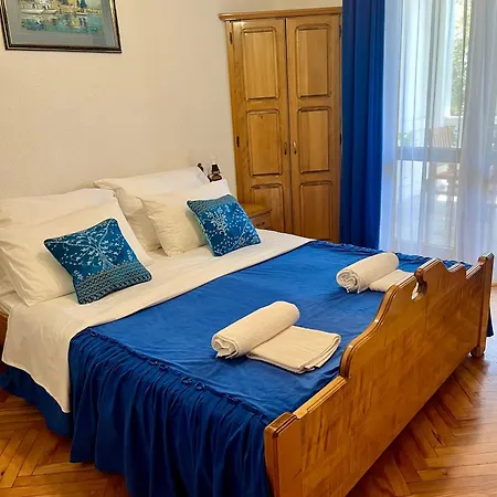 W/ Spacious Terrace * マンドレ