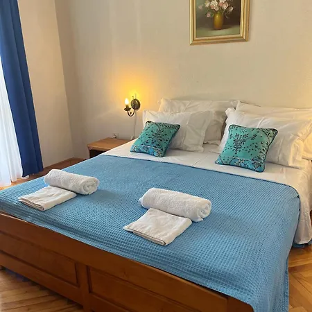 Dom wakacyjny W/ Spacious Terrace