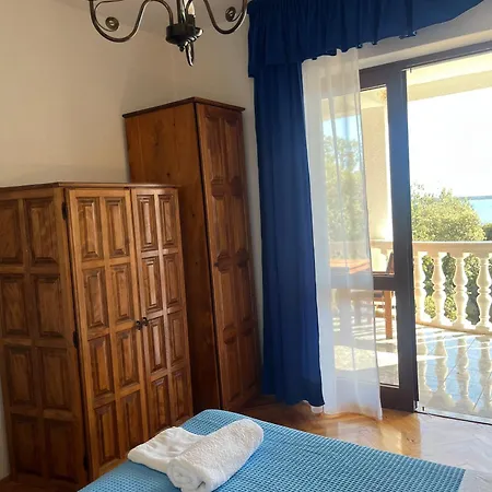 W/ Spacious Terrace Casa de Férias *