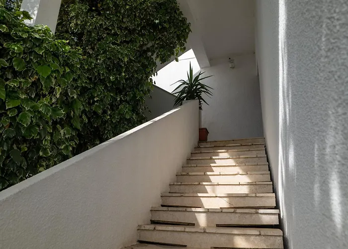 W/ Spacious Terrace Vikendica Mandre